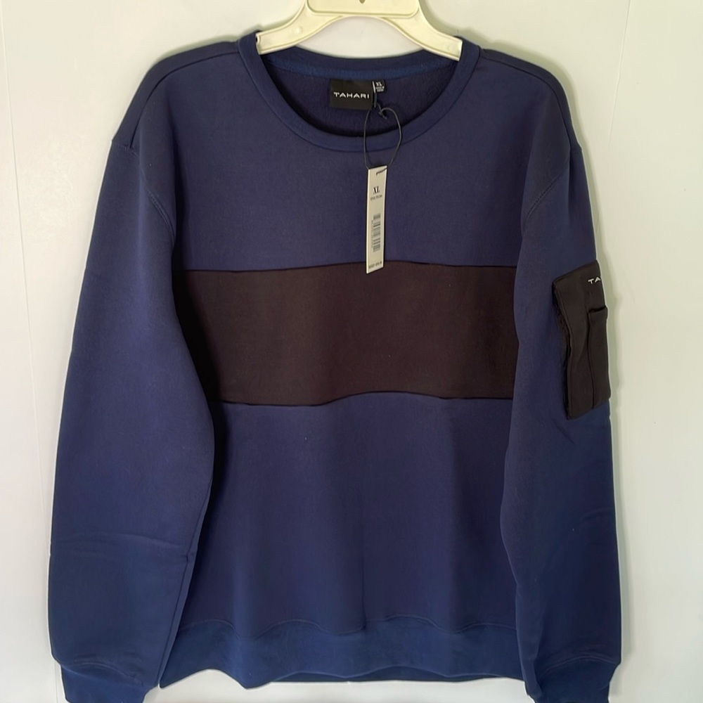 Tahari Men's XL Fleece Crew Sweatshirt  NWT  with sleeve pocket